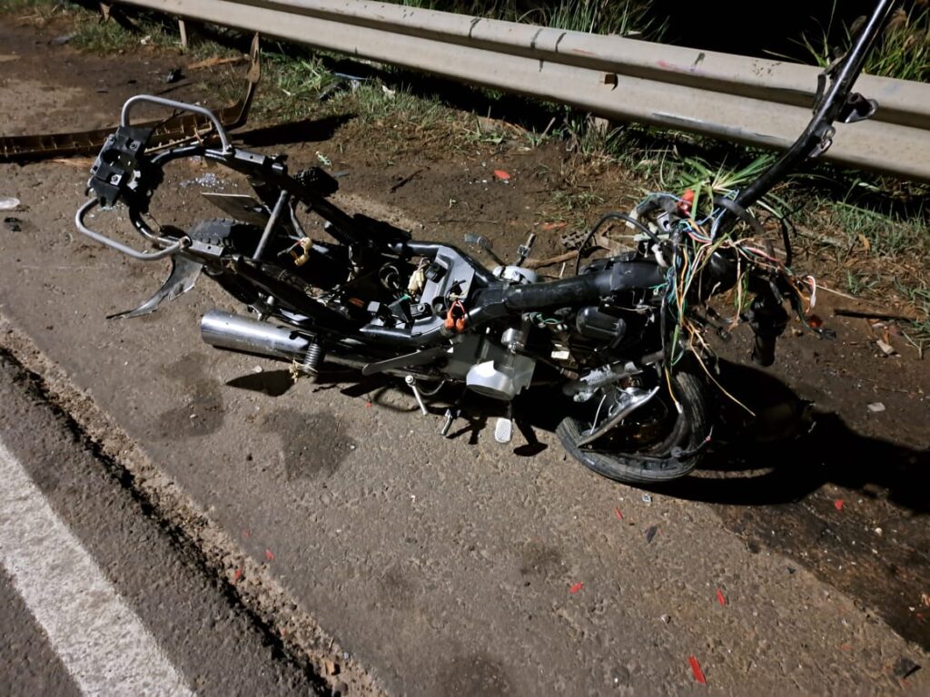 Accidente fatal en Avenida Frondizi Un motociclista murió La voz de